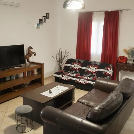 ヴィラ Konstantinos Holidays House ラガナス