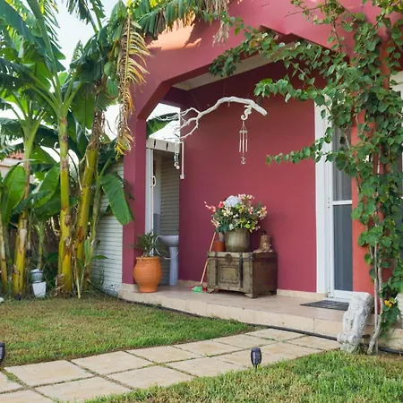 Konstantinos Holidays House ヴィラ *