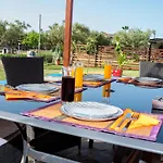 Konstantinos Holidays House *