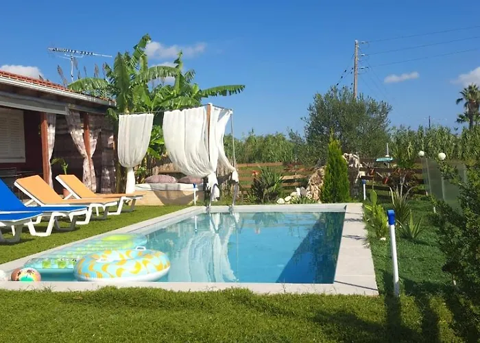 Konstantinos Holidays House فيلة