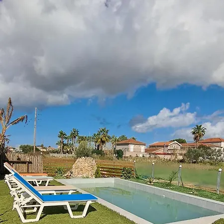 Konstantinos Holidays House *