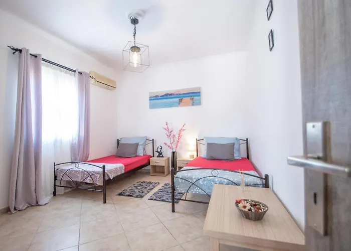 Konstantinos Holidays House *