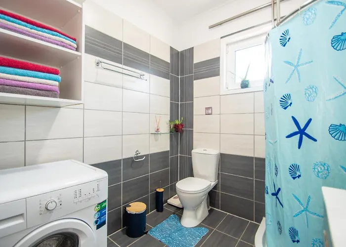 Konstantinos Holidays House לגאנאס