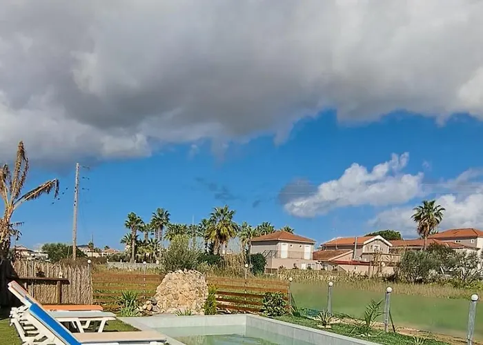 Konstantinos Holidays House *