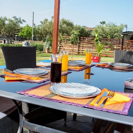 Konstantinos Holidays House *